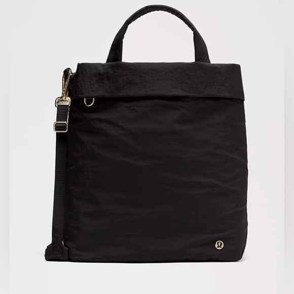 lululemon athletica Handbags - Lululemon On My Level Tote Bag 20L